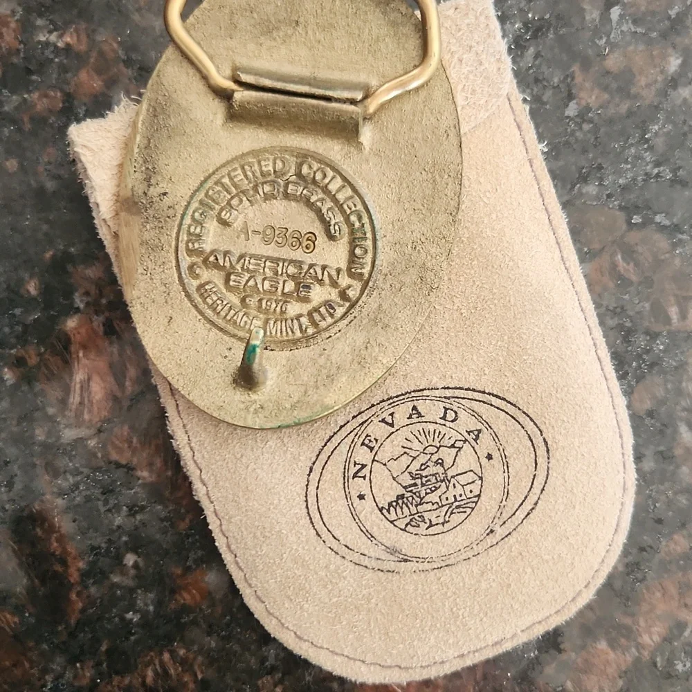 Gold and Bronze Eagle Belt Buckle United We Stand America - Picture 2 of 2